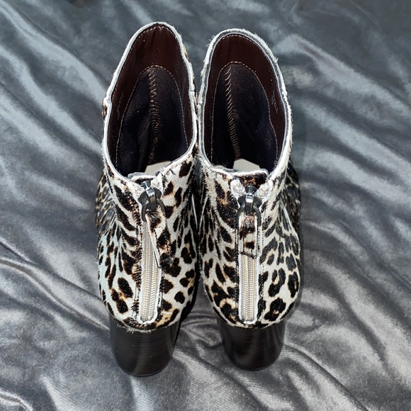 🍂Sanctuary Razzle Leopard Print Calf Hair Block Heel Booties! - Picture 7 of 8